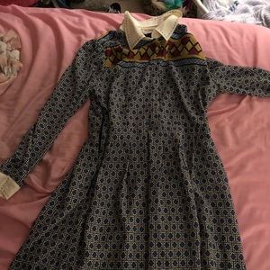 Pattern long sleeved dress